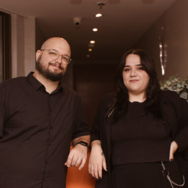 Danilo Oliveira, CTO e Thayná Rodrigues, desenvolvedora. Foto: Bárbara Brito
